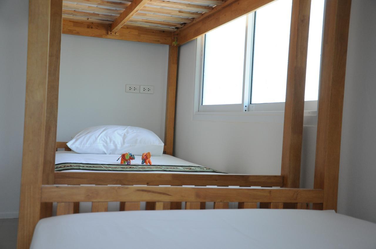 D.Samui Hostel Csaveng-part Kültér fotó